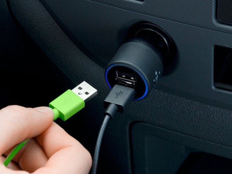 Может ли смартфон на USB-зарядке прикуривателя авто разрядить